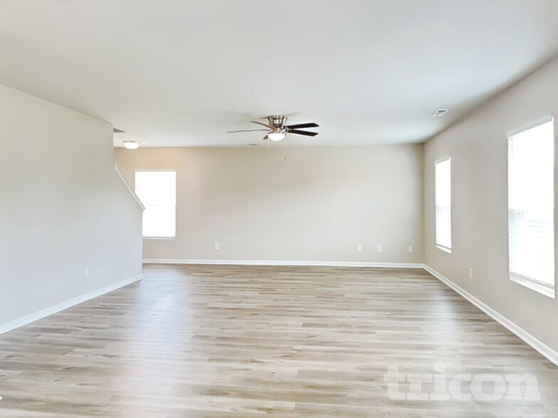 Building Photo - 108 Glacier Pt