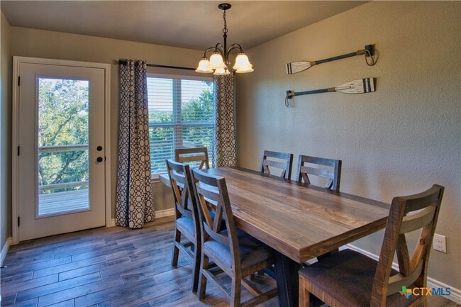 Building Photo - 1139 Cedar Bend