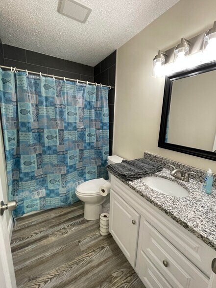 Building Photo - 244 Coral Reef Ct N