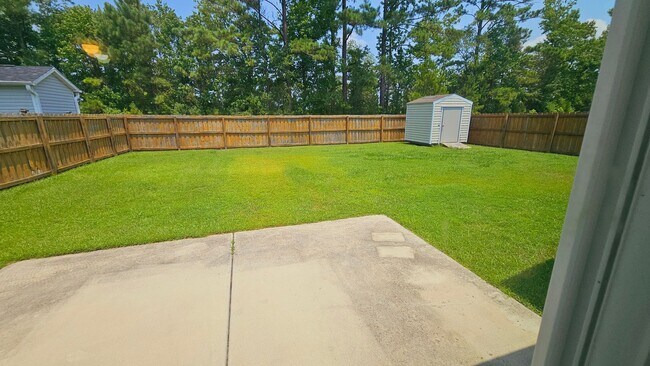 Building Photo - Wonderful 3BR, 2BA in Carolina Plantations