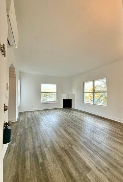 Building Photo - 4035 N Meridian Ave