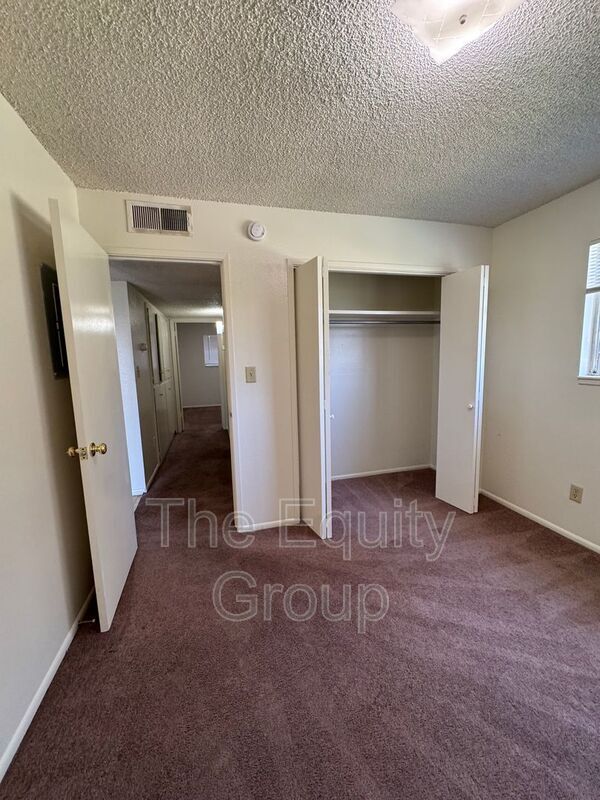 Building Photo - 310 N Westfield St
