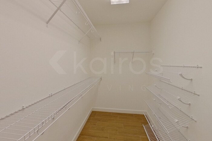 Building Photo - 107 Kamarie Ln