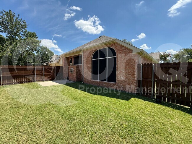 Building Photo - 7821 Aqua Vista Dr