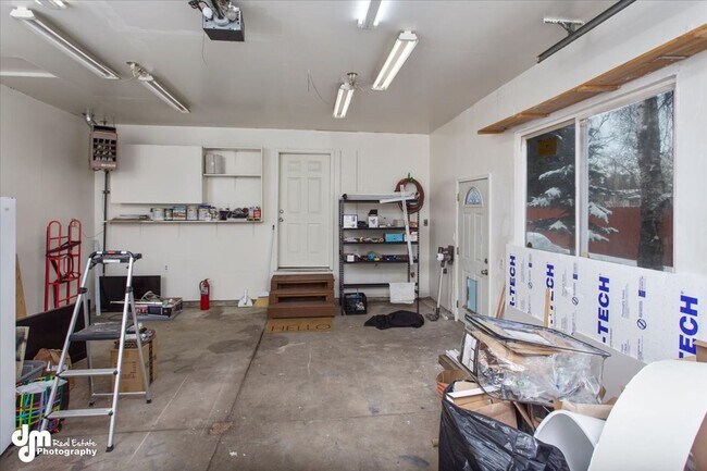 Building Photo - 76th Ave Duplex