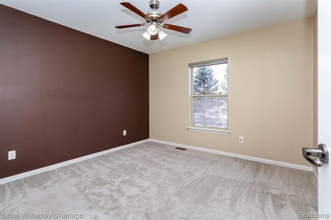 Building Photo - 24975 Bloomfield Ct