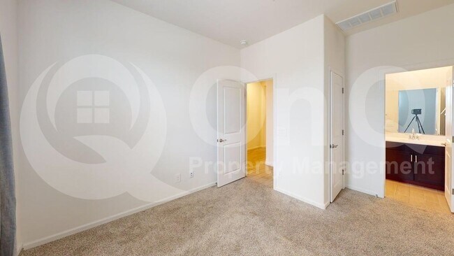 Building Photo - 12543 N Shields Ave