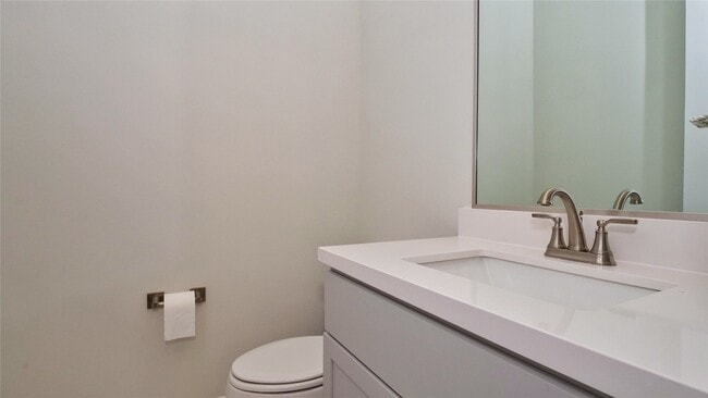 Building Photo - 2720 Grand Fountains Dr