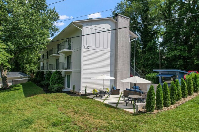 Building Photo - 1 Bed, 1 Bath Apartment – Great Location & Amenities! $1250/month