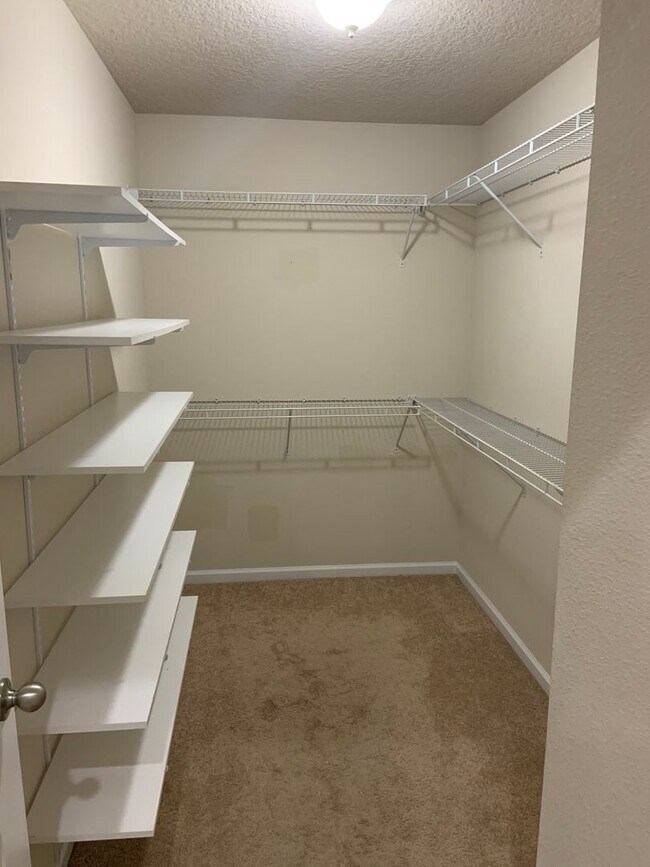 Building Photo - Azalea Ridge 3BR/2BA Available Now
