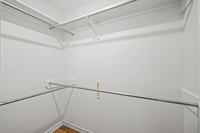 Building Photo - Modern 3/2 in New Deal ISD