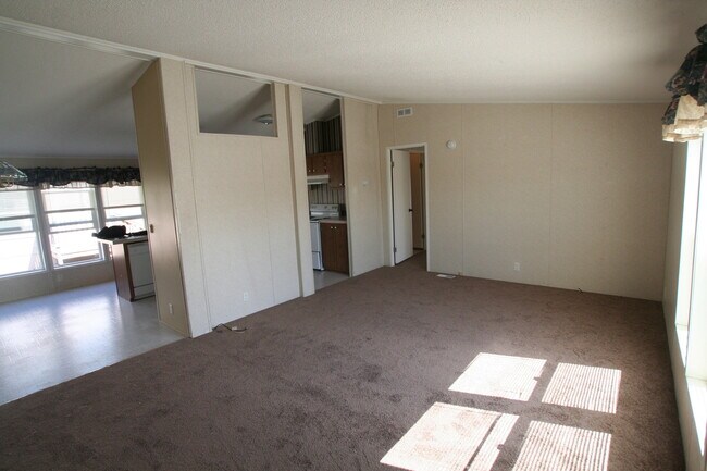 Building Photo - 2747 Olivine St