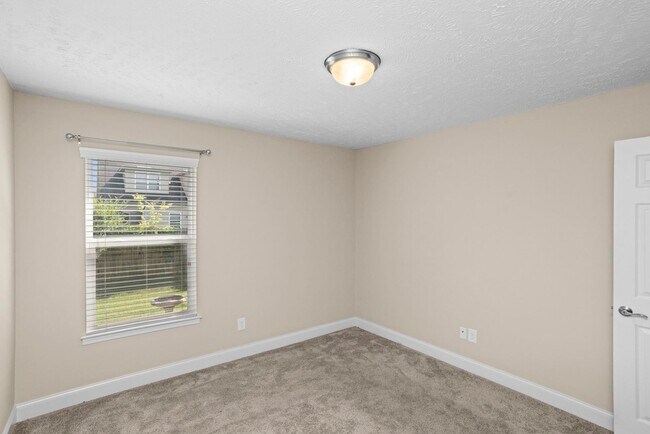Building Photo - 1075 Campbell Ave