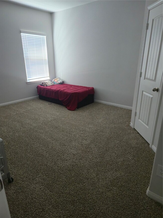 Building Photo - 3907 Faletti Dr