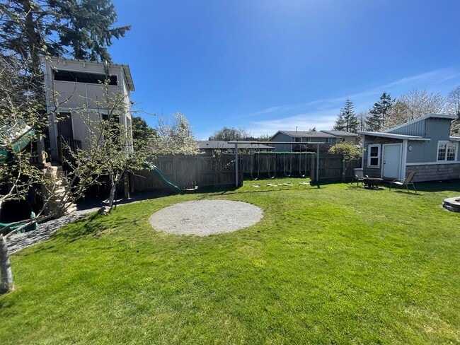 Building Photo - 2409 32nd St