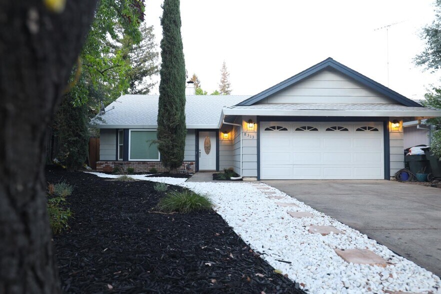 Building Photo - 8313 Crossoak Way