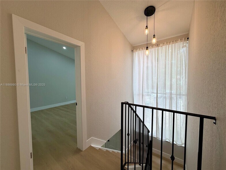Building Photo - 7887 SW 105th Pl