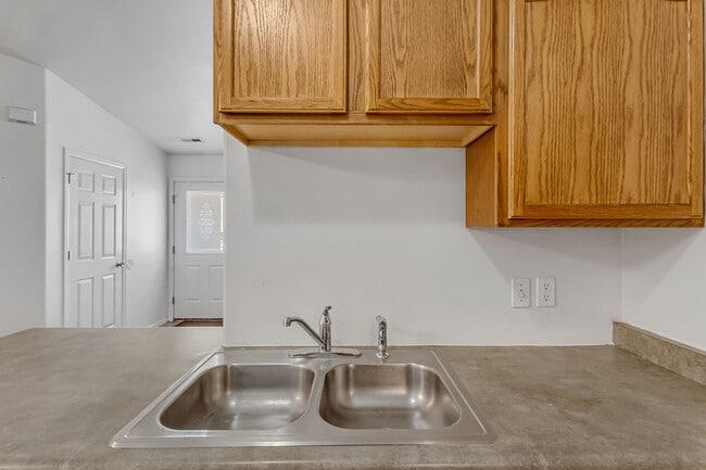 Building Photo - Charming 3-Bedroom Home in a Prime Location