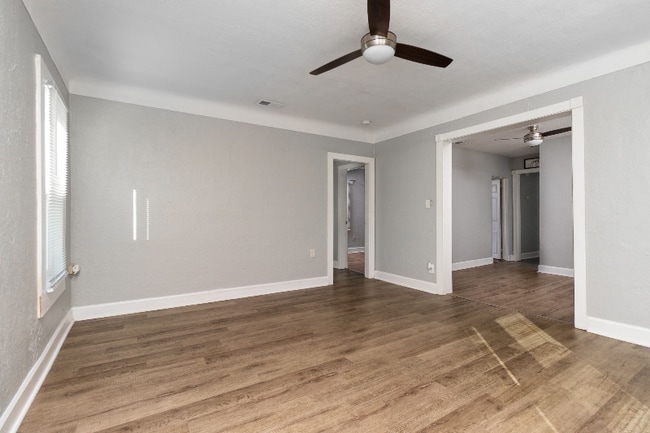 Building Photo - 3017 Freemont Terrace S