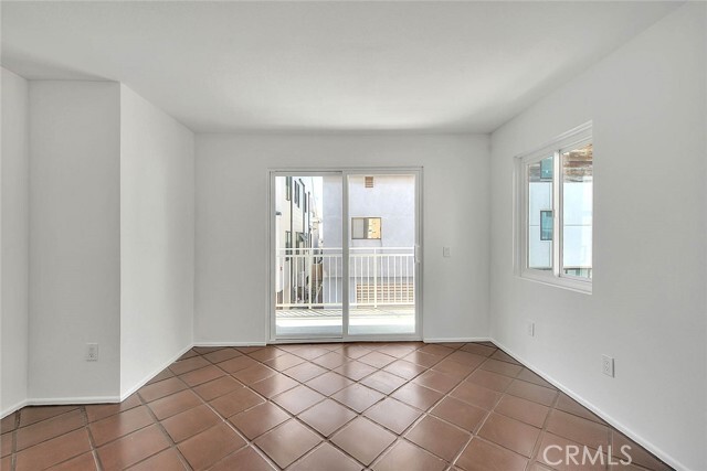 Building Photo - 310 Bayview Dr