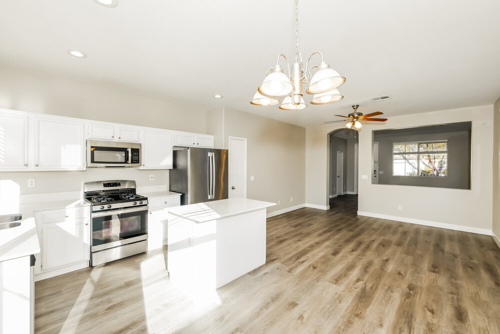 Building Photo - 1931 Giant Pine Ave