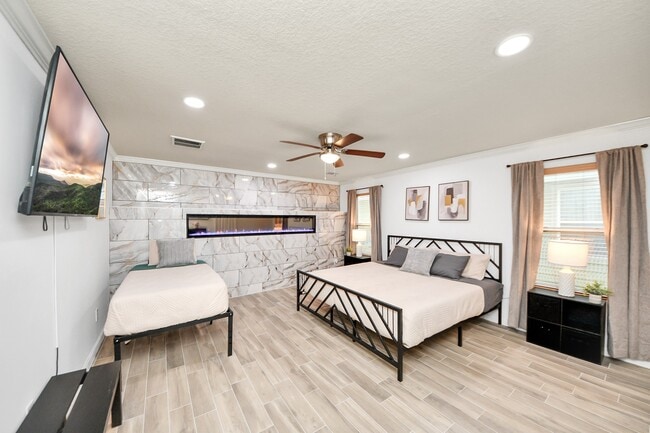 Building Photo - 11754 Green Coral Drive