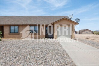 Building Photo - Perfect Duplex in Arizona City