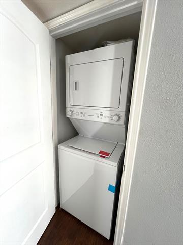 Building Photo - 15221 Berry Trail