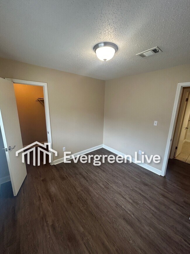 Building Photo - 30 Callan Ct