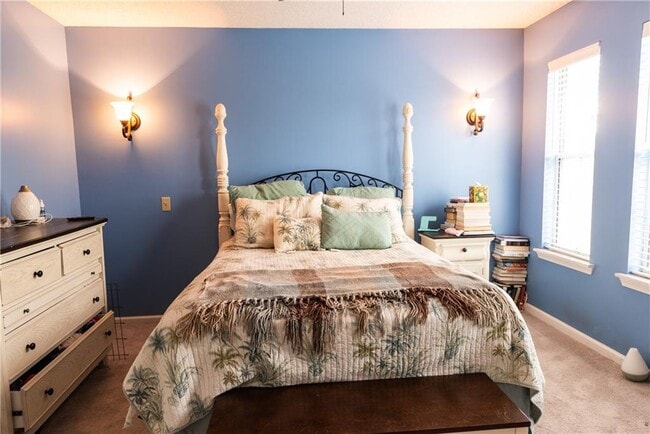 Building Photo - 5013 Riverside Dr