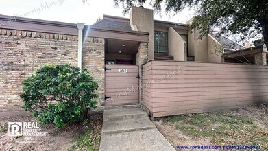 Building Photo - 3045 Park Ln