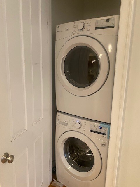 Building Photo - 1087 Beacon St