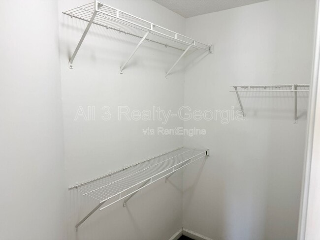 Building Photo - 8330 Oakley Cir