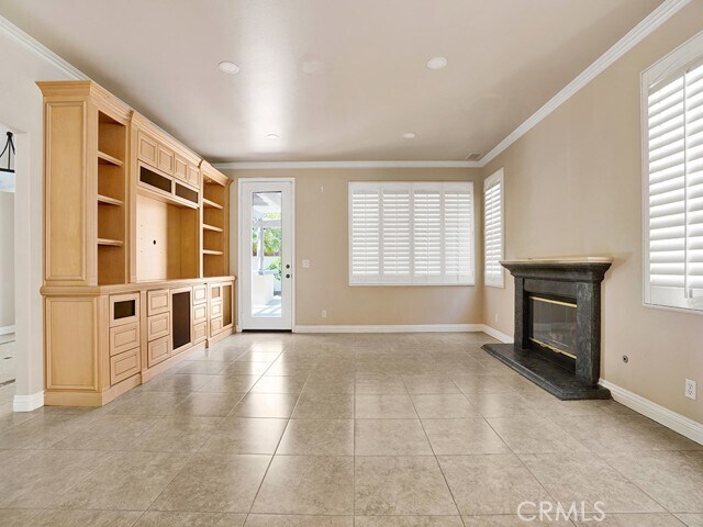 Building Photo - 2326 Pinehurst Dr