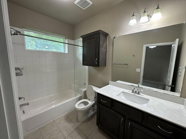 Building Photo - 4705 Rosedale Ave