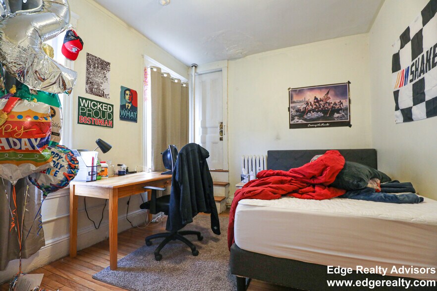 Building Photo - 59 Egmont St