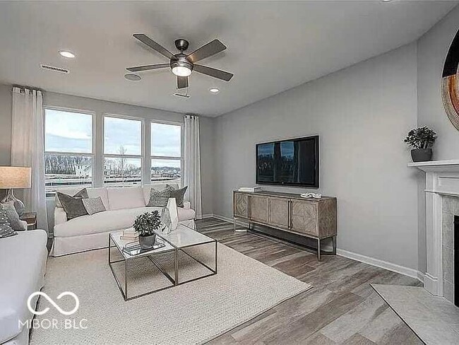 Building Photo - 4957 Oak Hl Dr