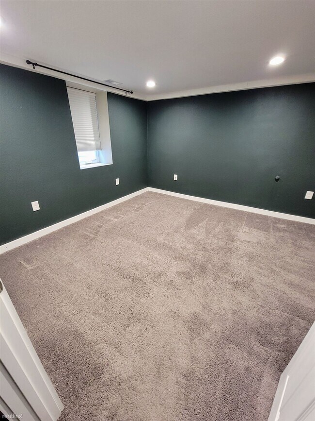 Building Photo - 3 br, 2 bath House - 3326 Steele Street