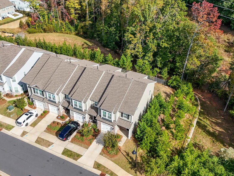 Building Photo - 574 Altamonte Dr