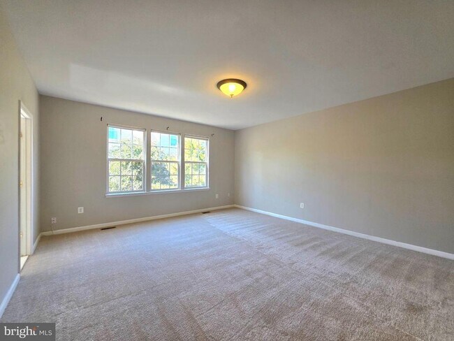 Building Photo - 8346 Middle Ruddings Dr