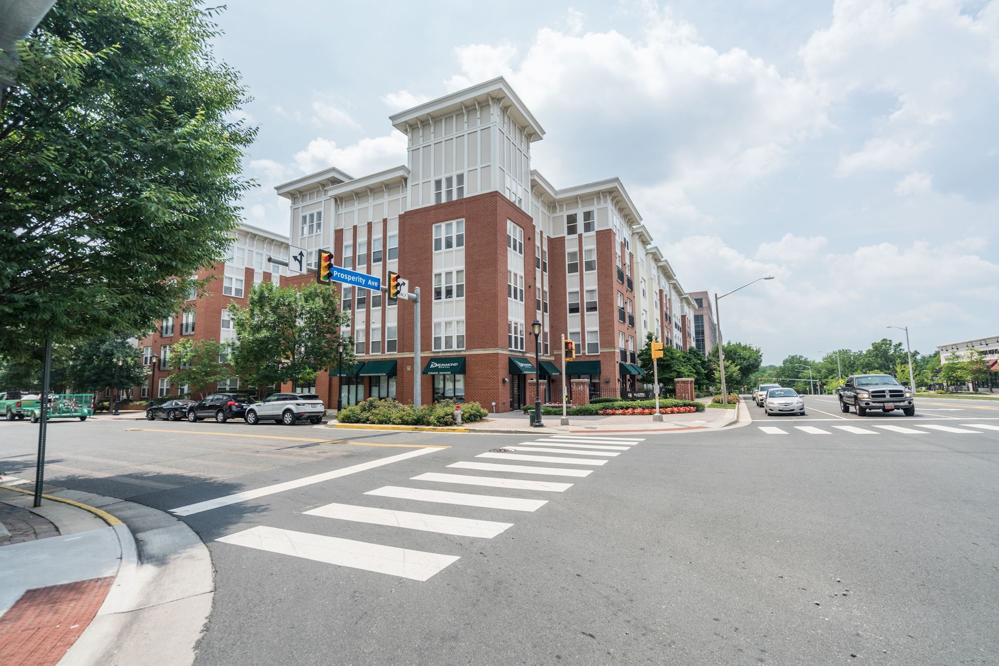 Building Photo - 2665 Prosperity Ave