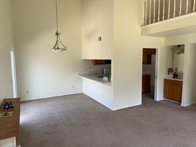 Building Photo - Modern 3 Bedroom Condo w/ Garage Vacaville...