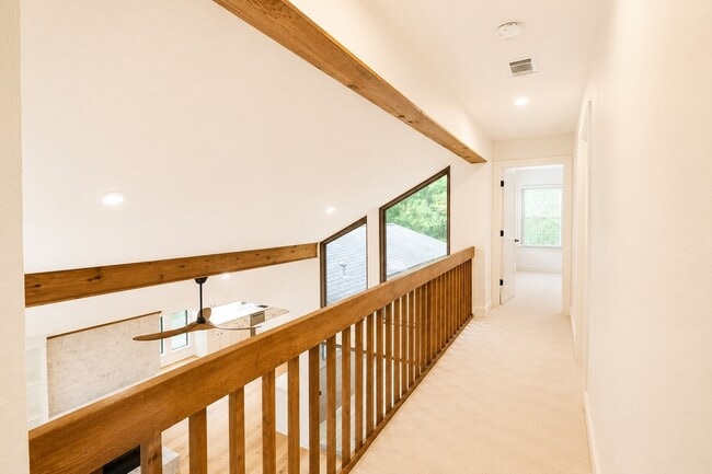 Building Photo - 15 Mallard Glen Pl