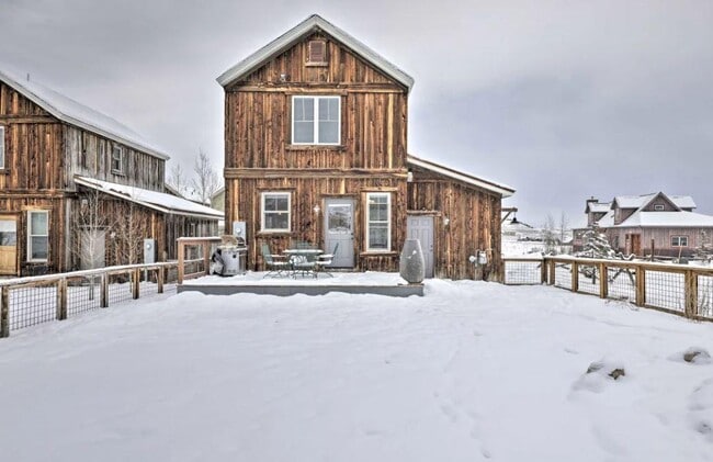 Building Photo - 231 Buckhorn Cir
