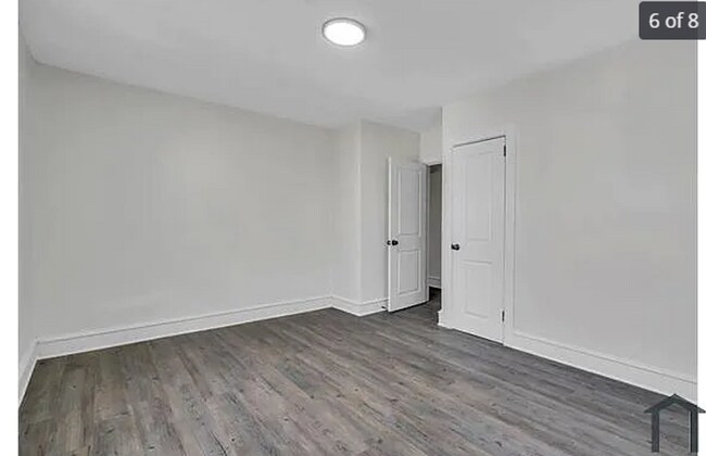 Building Photo - 409 Kerper St