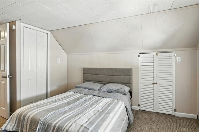 Building Photo - 1118 Boston Rd