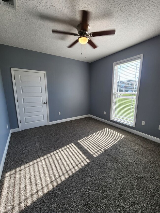 Building Photo - 3947 Crusader Ct
