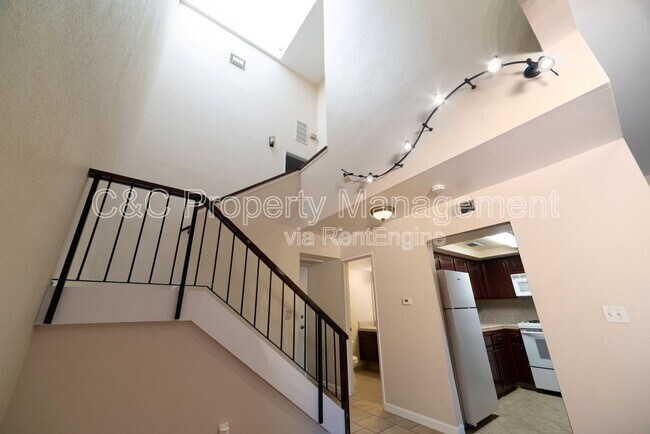 Building Photo - 2890 E Huntington Blvd