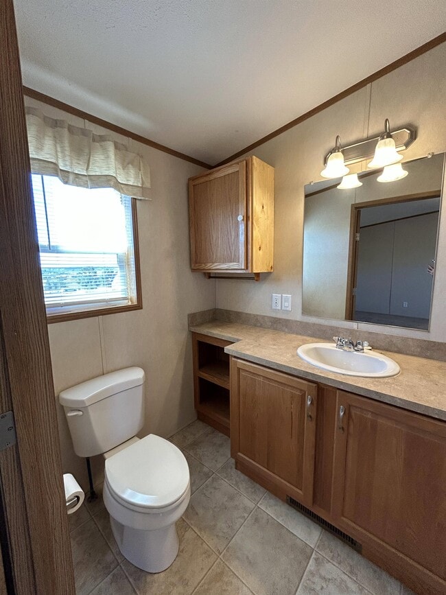 Building Photo - 151 Meadow Lark Ln