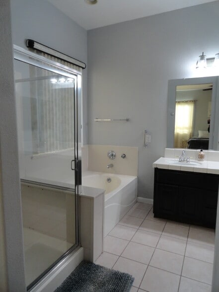 Building Photo - 2199 Carol Ann Dr